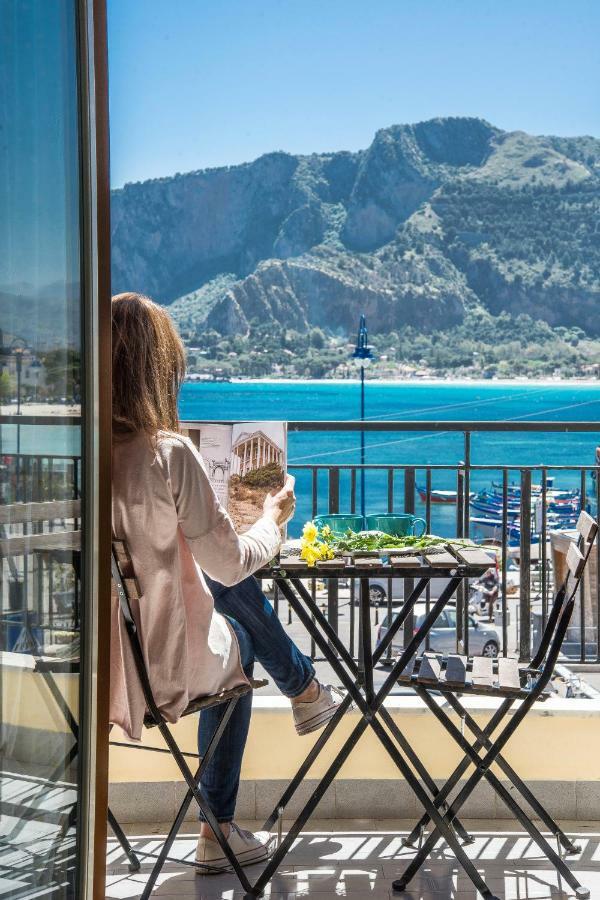 Casetta Vista Mare In Piazza A Mondello Palermo Exterior foto