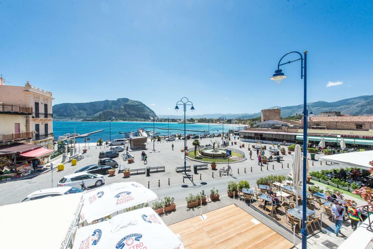Casetta Vista Mare In Piazza A Mondello Palermo Exterior foto